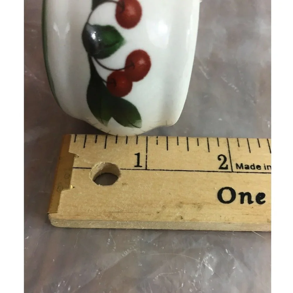 VTG Ceramic Napkin Rings White Apples Cherries 1.25